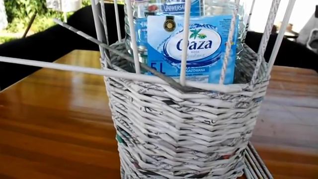 Jak zrobić wazon/doniczkę z wikliny papierowej Instrukcja смотреть онлайн