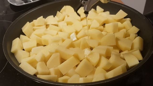 ЖАРЕНАЯ КАРТОШКА С ВОДОЙ / УДИВИТЕЛЬНЫЙ РЕЦЕПТ / GEBRATENE KARTOFFELN