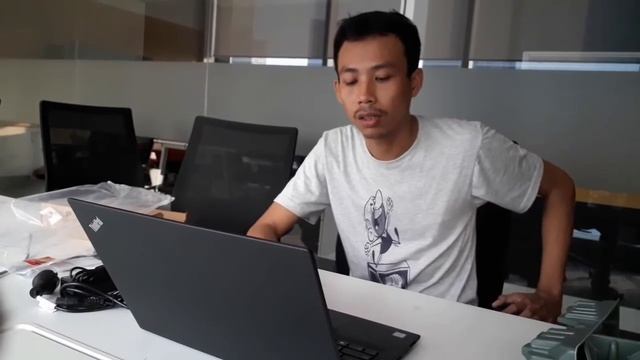 Unboxing Lenovo ThinkPad T470s Indonesia смотреть онлайн