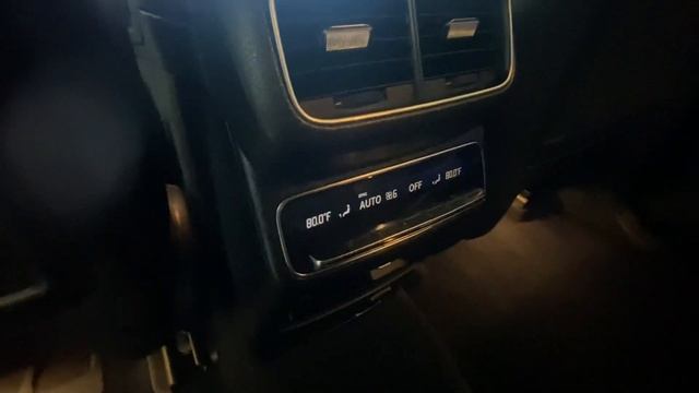 2020 Mercedes Benz GLS 450 смотреть онлайн