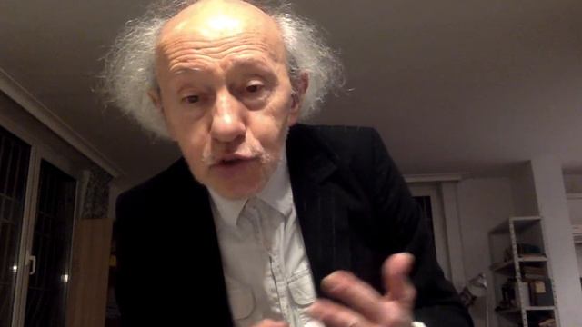 Наивното животно, което с радост поглъща Интелектуалната отрова смотреть онлайн