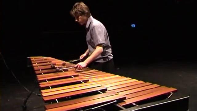 Bach - Fugue from Sonata No.1 in G minor for Solo Violin (on the marimba) смотреть онлайн