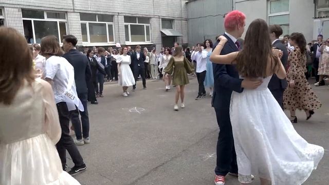 Последний звонок в Школе №315 - Вальс! смотреть онлайн