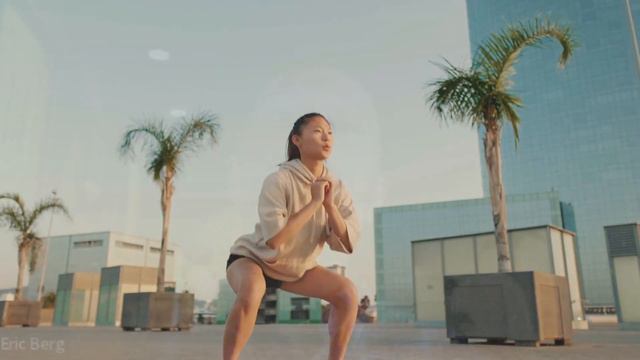 The End of Stiffness with This New Type of Stretching смотреть онлайн