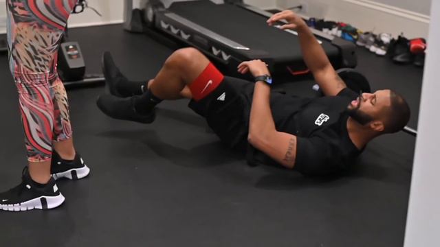 Anybody else wife mess up y’all workouts? смотреть онлайн