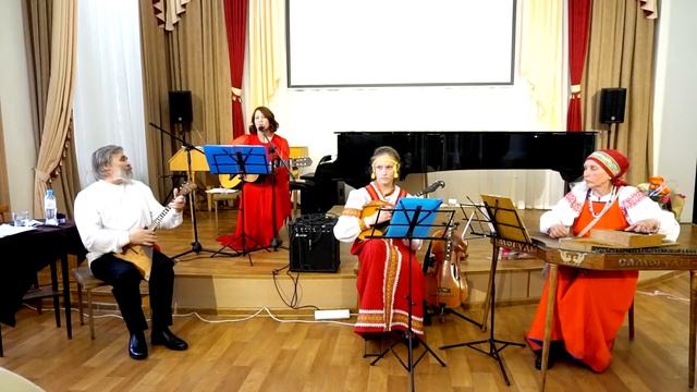 "Костяки", стихи Владимира Башунова, музыка и исп. Ирины Швенк, ансамбль Бабушкиных "Час да по часу смотреть онлайн