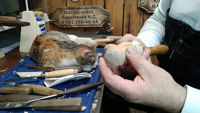 Режем декоративную розу из дерева. Artistic wood carving.Сувенир из дерева. Подарки для женщин . смотреть онлайн