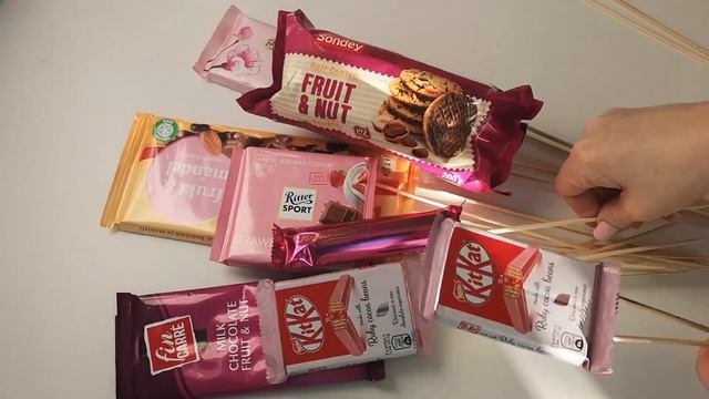 Сладкий букет своими руками.Букет из шоколадных батончиков. смотреть онлайн