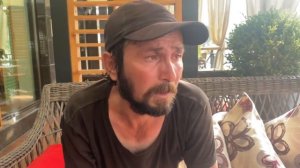 НАКОРМИЛ БЕЗДОМНОГО В РЕСТОРАНЕ. Говорит,  за всю жизнь такой вкуснятины не ел. Проект доброе дело