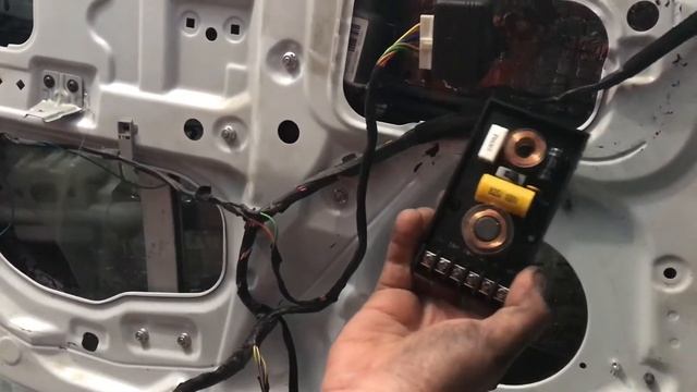 Обзор и установка 2-х компонентной акустики Alphard Hannibal cs-h2w смотреть онлайн