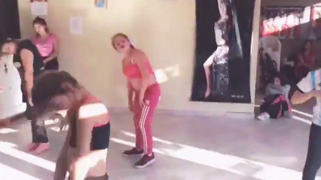 Escuela de danza shameel regeton las amo chicas 😙 смотреть онлайн