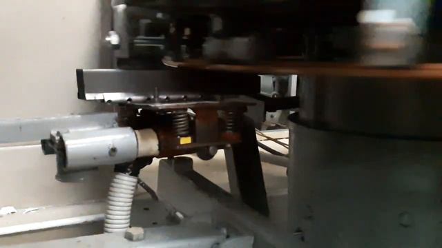 Искрение в контакте на износном стенде смотреть онлайн