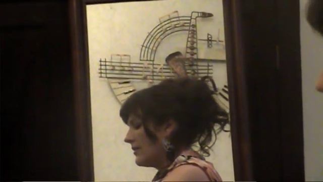 Frances Crack band's bank protest song смотреть онлайн