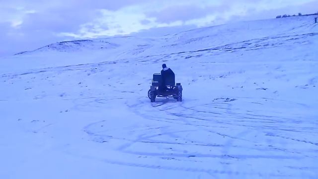 Трактор на льду смотреть онлайн