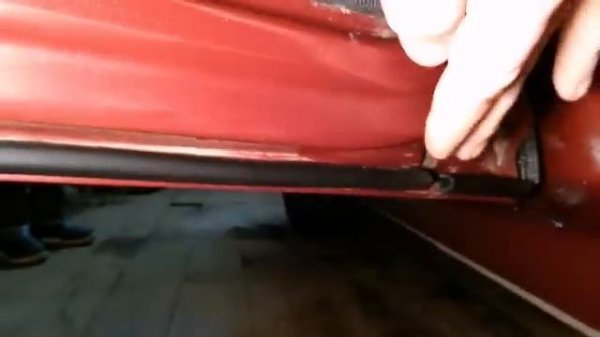 Рено Логан. D-уплотнитель дверей.