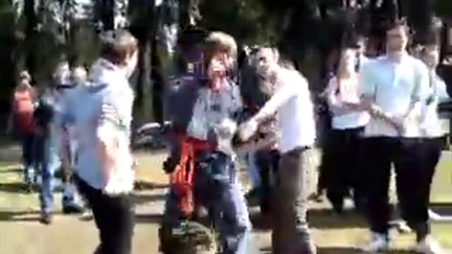 Осторожно! Размахай может зацепить! смотреть онлайн