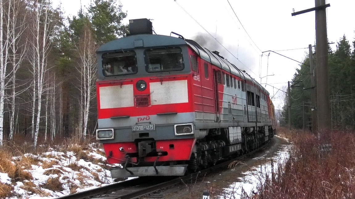 "Редчайшее явление". 2ТЭ116-1275 с хозяйственным поездом смотреть онлайн