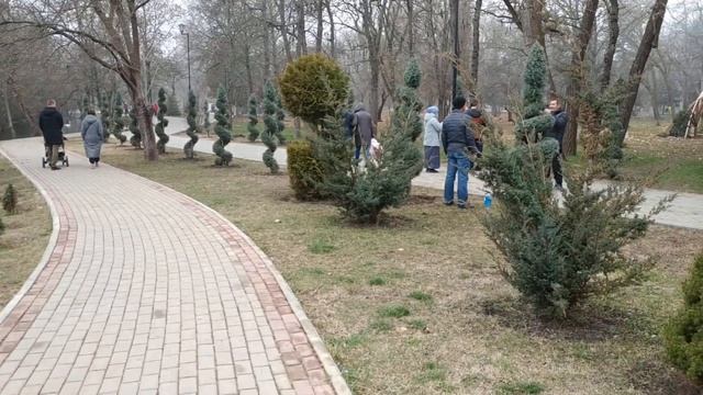 КРЫМ. Гагаринский парк Симферополя. АТМОСФЕРА в начале 2023 ГОДА. Прогулка смотреть онлайн