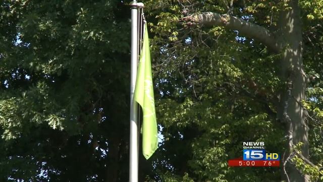 Vera Bradley to cut 150 employees at New Haven plant смотреть онлайн