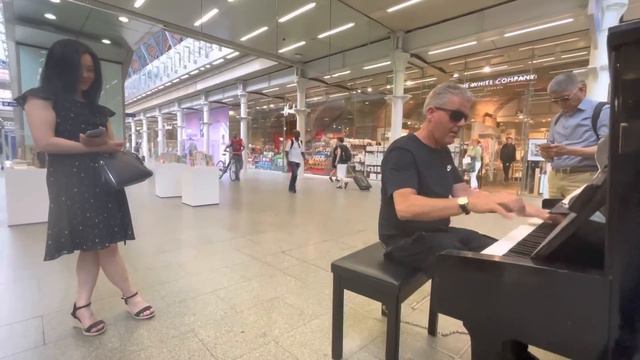 Chinese Meme Played On Piano Impresses CCP смотреть онлайн