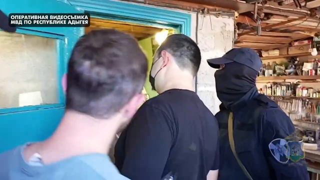 В Адыгее расследуется уголовное дело в отношении 22-летнего парня, подозреваемого в сбыте наркотиков смотреть онлайн