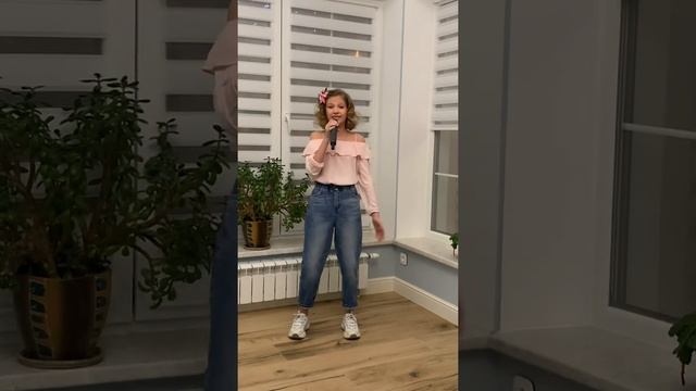 « Самба у моря » - Сизикова Анастасия Музыка, слова - Дмитрий Воскресенский смотреть онлайн