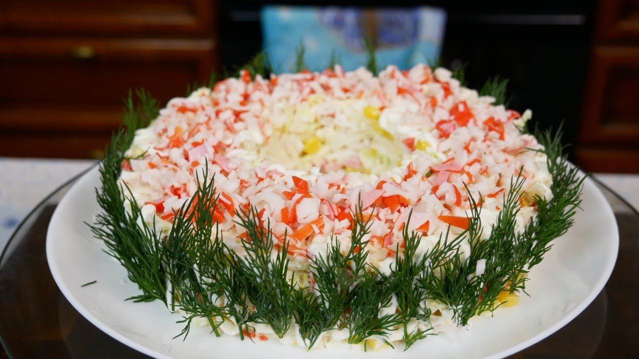 НОВЫЙ рецепт салата на Новогодний стол. Крабовый по-новому, цыганка готовит. смотреть онлайн