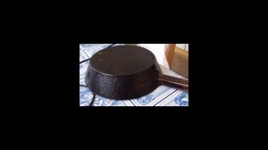 Как очистить чугунную сковороду от нагара?