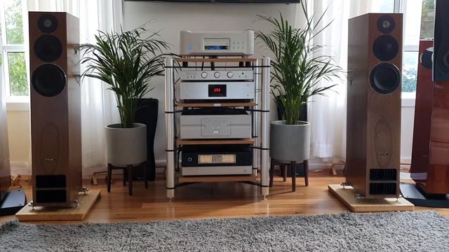 Esoteric K01XS Bryston BP26 Preamp And Power  4B3 Source Aurender N10 And Speakers PMCtwenty5.26