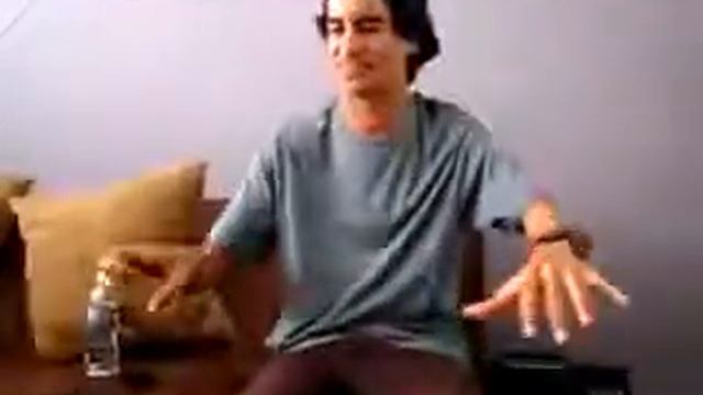 человек издает звуки двигателия машин flv смотреть онлайн