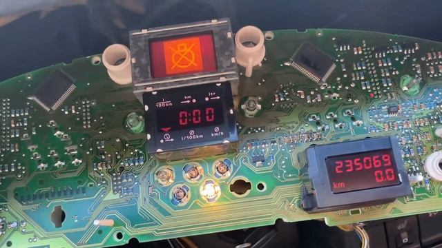 Внедрение БК в приборку Ауди А6 С4 USA 2.8 AFC quattro 1996 смотреть онлайн