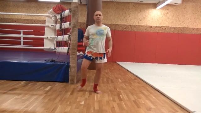 Работа ног по этажам: лоу кик, мидл кик, хай кик. смотреть онлайн