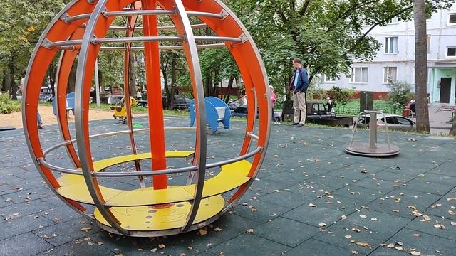 Ремонт детской площадки дома №11, корпус 1 на Красного Маяка завершается смотреть онлайн