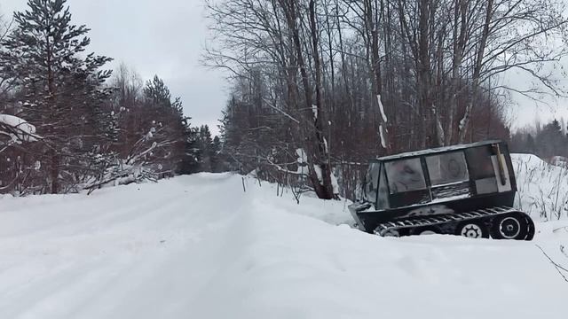 Самодельный гусеничный вездеход..mp4 смотреть онлайн
