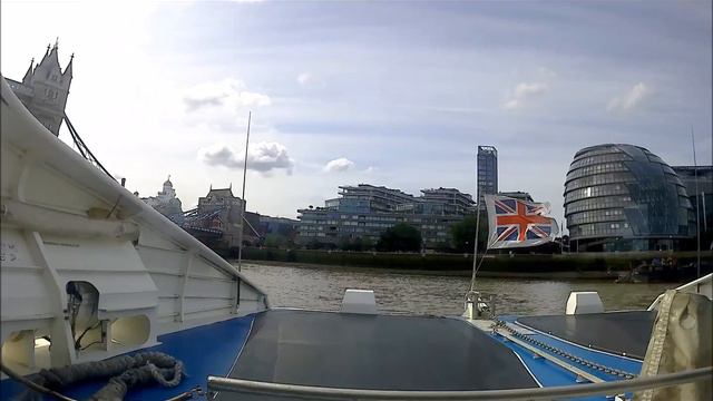The Thames river boat journey смотреть онлайн