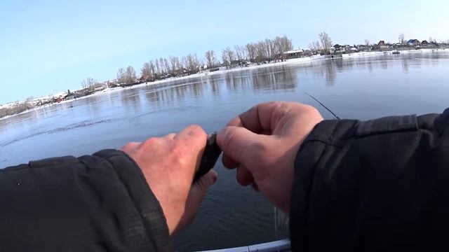 Рыбалка на 8 Марта Ловим хариуса на Енисее смотреть онлайн
