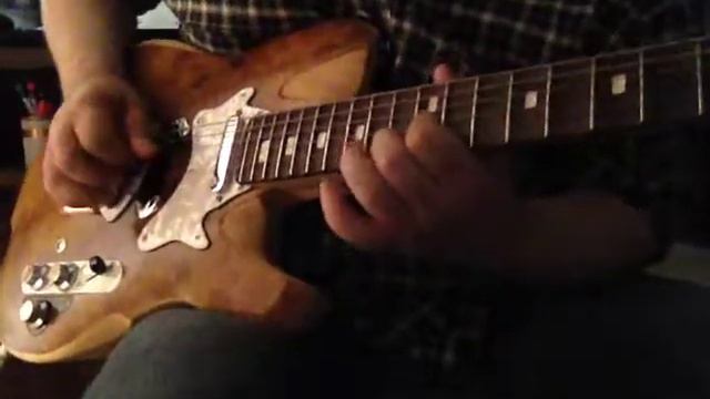 klimpering / noodling on my self build "blues rocket“, a cheap telecaster kit but heavilly modified смотреть онлайн