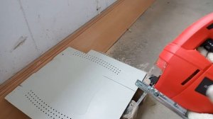 Распил металла электролобзиком Aceline AJS500