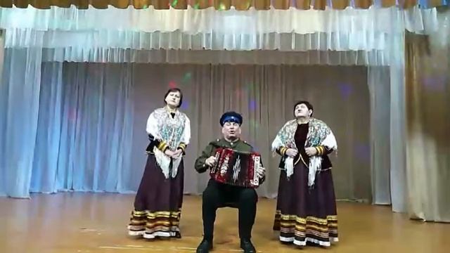 "Дарила платочек,дарила" гр. "Иван-чай" Нижняя Павловка смотреть онлайн