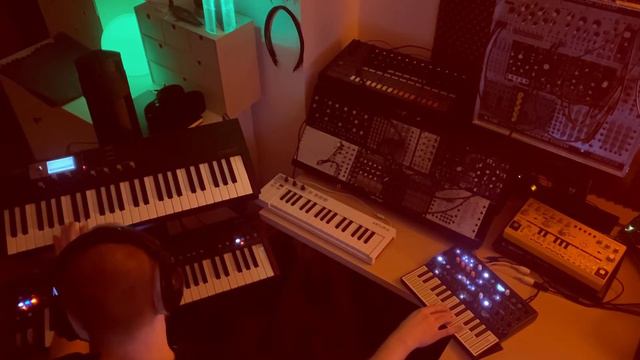 Beagle Point - An Ambient Journey Through Space /w Blofeld, Deepmind 12 and Microfreak смотреть онлайн