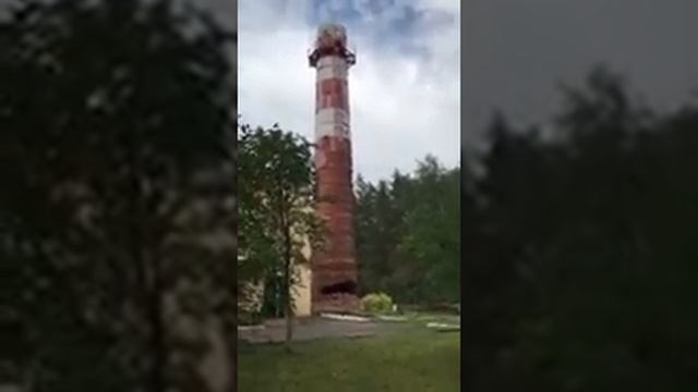 Демонтаж кирпичной дымовой трубы сан."Радон" Дятловский район Гродненской области смотреть онлайн