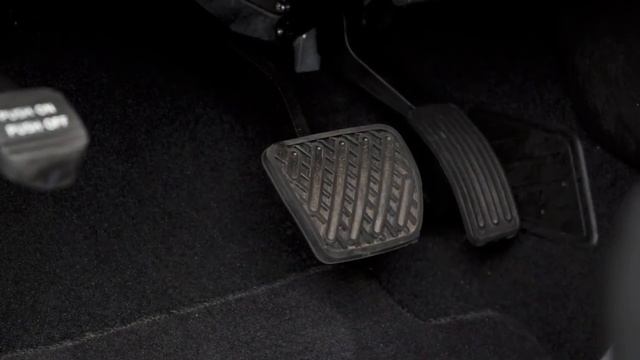 2015 Infiniti QX80 - Conventional Cruise Control смотреть онлайн