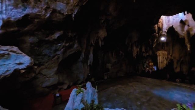 Достопримечательности Таиланда Пещерный храм Wat tham pu wa.Место силы. смотреть онлайн