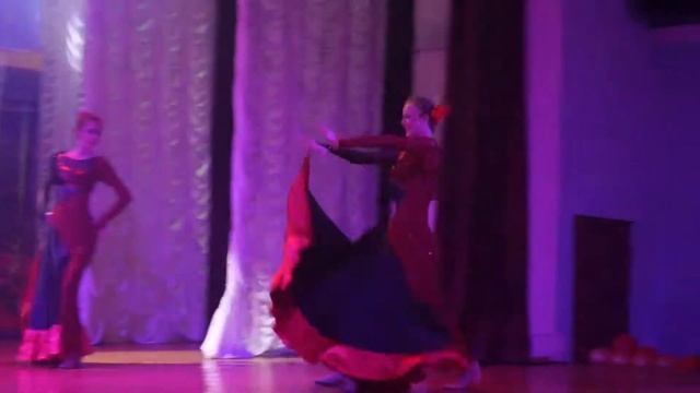Испанский фламенко в Астрахани | Арт-Шик в Астрахани - Звони 999-246! смотреть онлайн