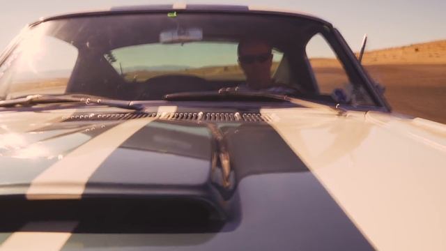 $900 1965 Shelby GT350 gets a track day workout | Flat Out - Ep 3 смотреть онлайн