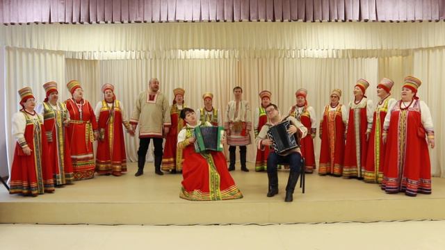 "Уж ты бабочка молоденькая" исполняет Народный хор "Зоренька" смотреть онлайн