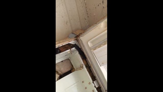 Обследуем каюты баржи смотреть онлайн