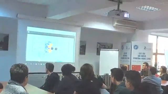 LIVE – Întâlnirea cu cele doua echipe de la Colegiul National Octavian Goga si Colegiul Nationa смотреть онлайн