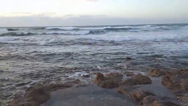 Кейсария( Израиль). развалины древней синагоги на берегу моря смотреть онлайн