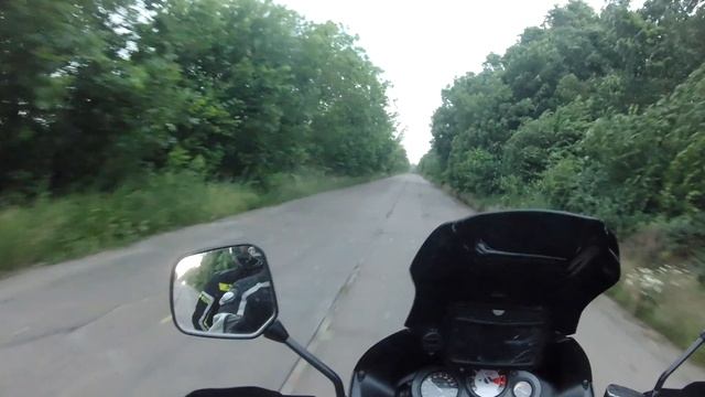 В Ураган на мотоцикле смотреть онлайн